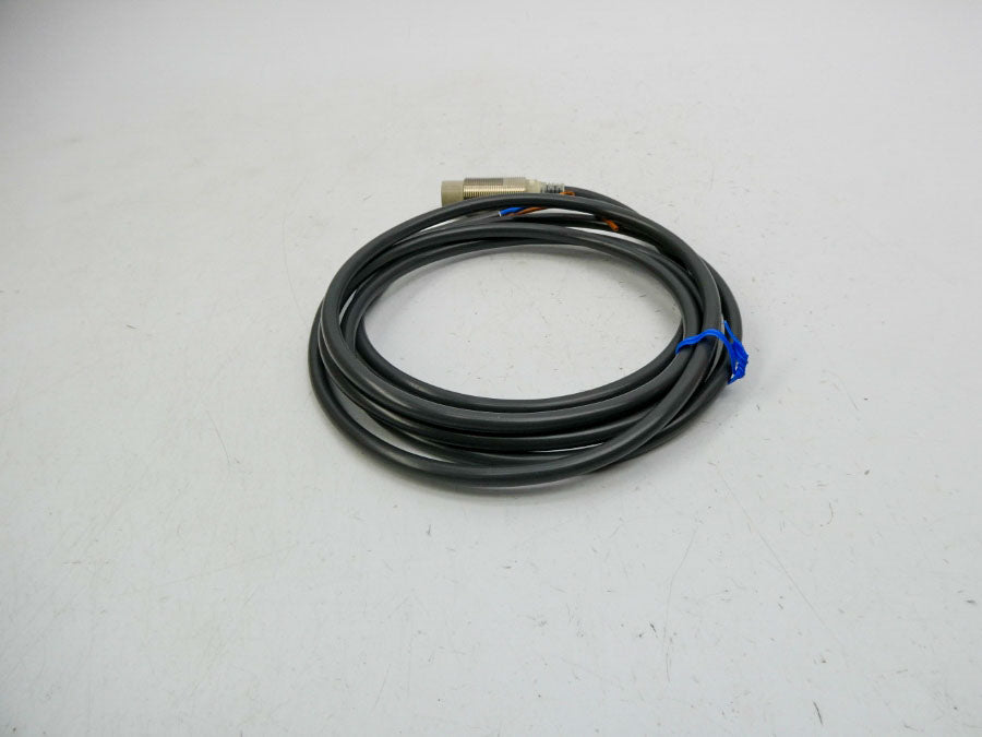 OMRON E2E-X14MD1 12-24VDC NSNP