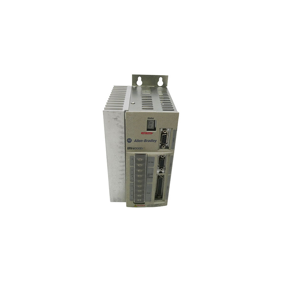ALLEN BRADLEY 2098-DSD-010X SER. C F/W V1.53 120/240VAC 9A NSNP