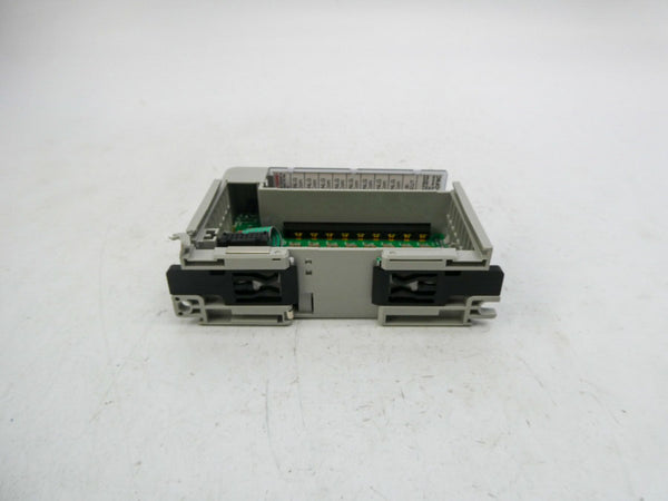 INDUSTRIAL SPARE PART 1769-OF8C SER. A F/W 2.1 24VDC (AS PICTURED) NSNP