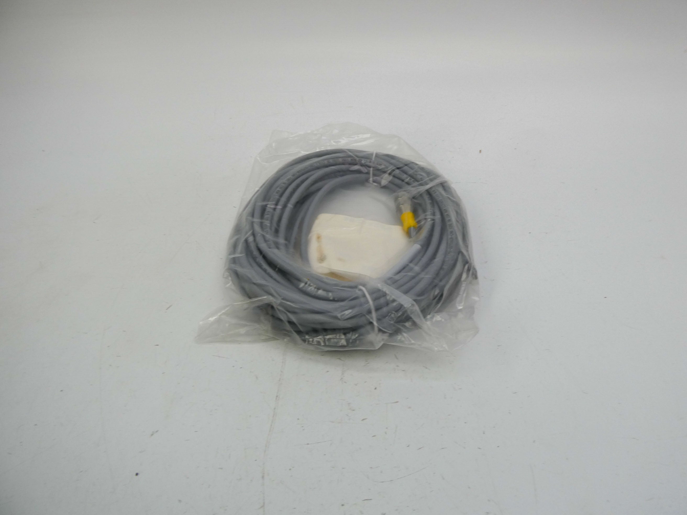 TURCK RKV4.4T-10/S653 U-01805 250V 4A NSMP