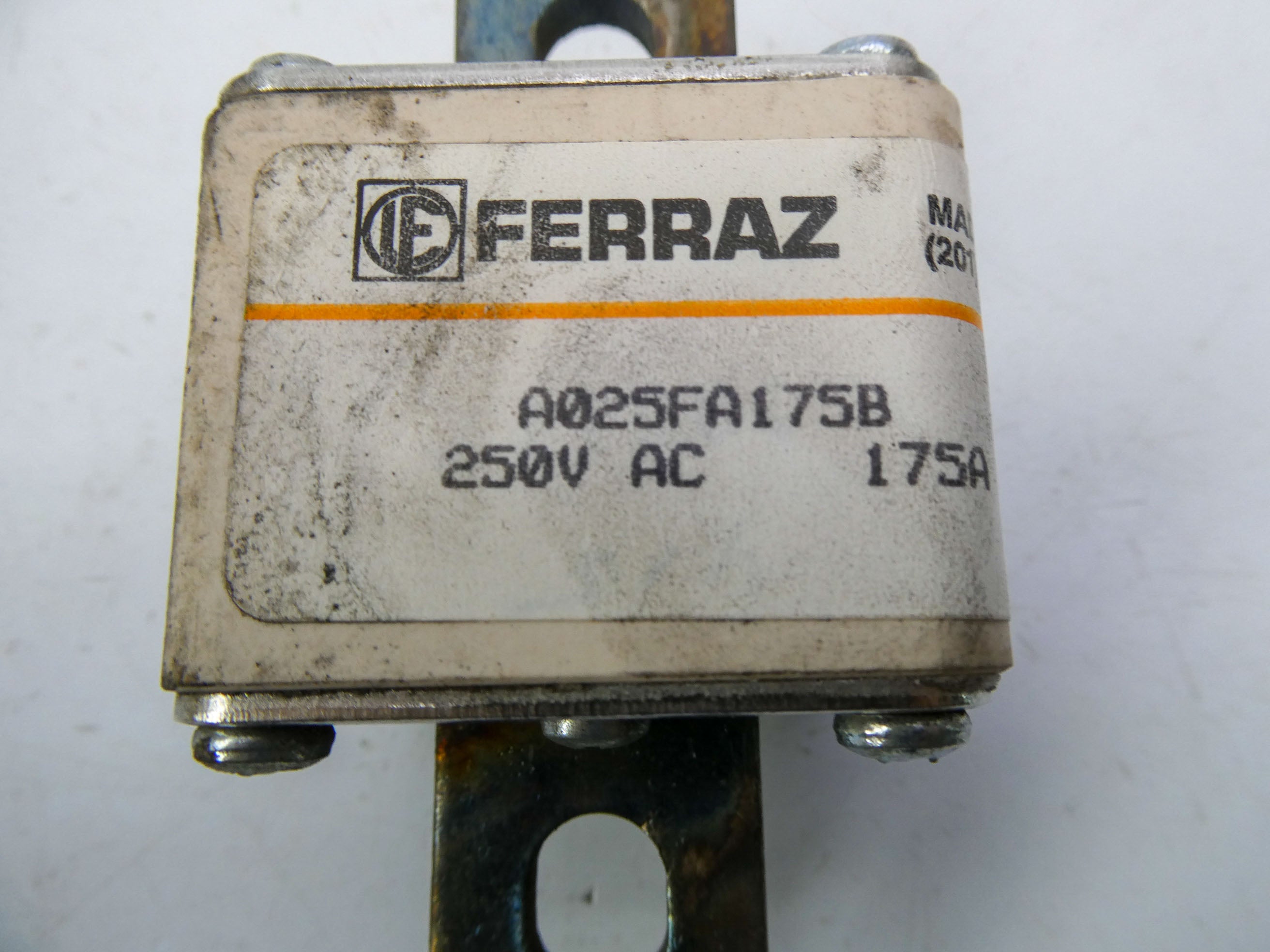 FERRAZ A025FA175B 250VAC 175A UNMP