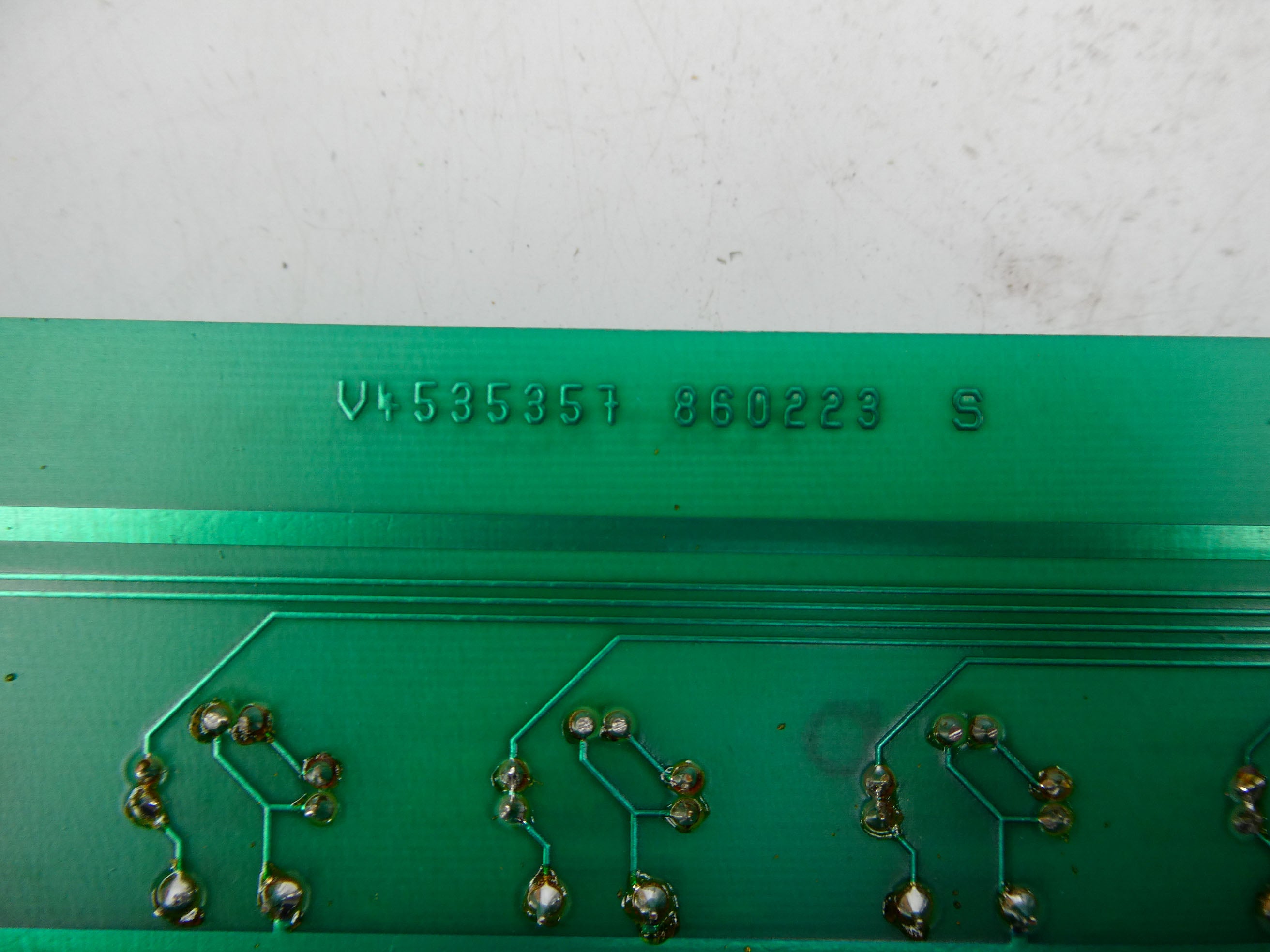 RELAY BOARD V4535357 860223 NSNP