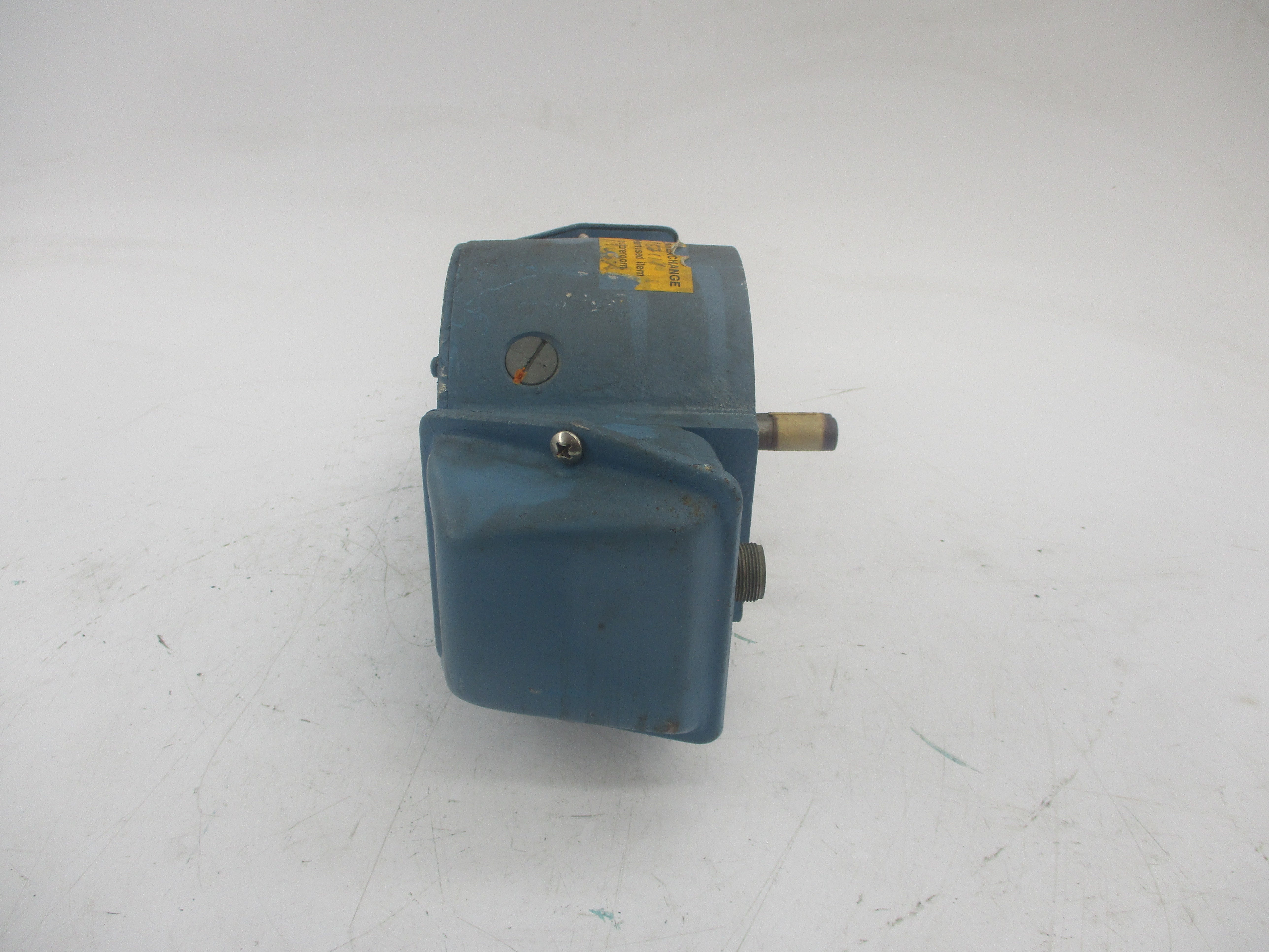 AVTRON M727-1D-240-U 12-15VDC REV. R UNMP