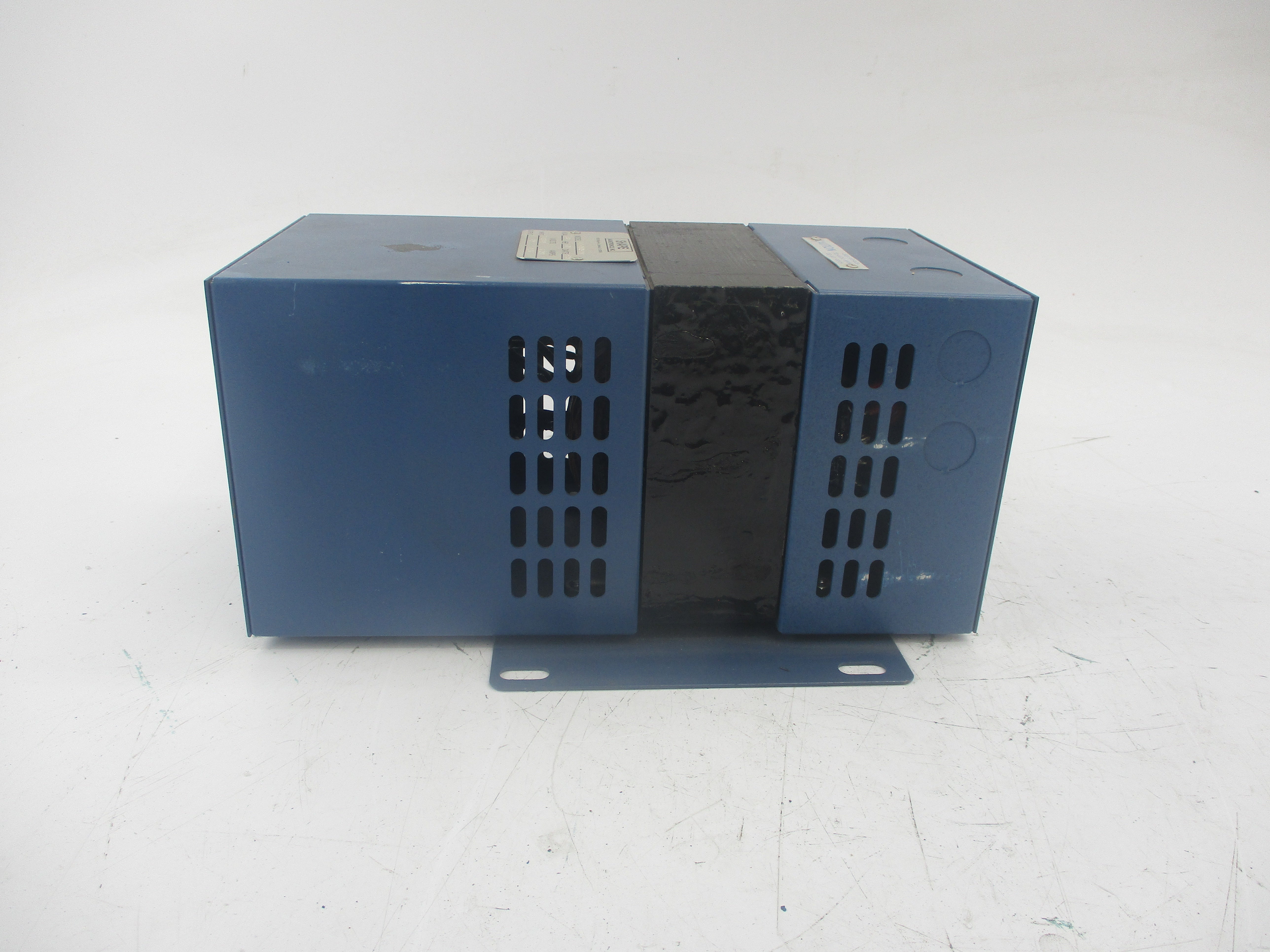 SHAPE ILT-0500-BAB 120/240V 6.0/3A NSNP