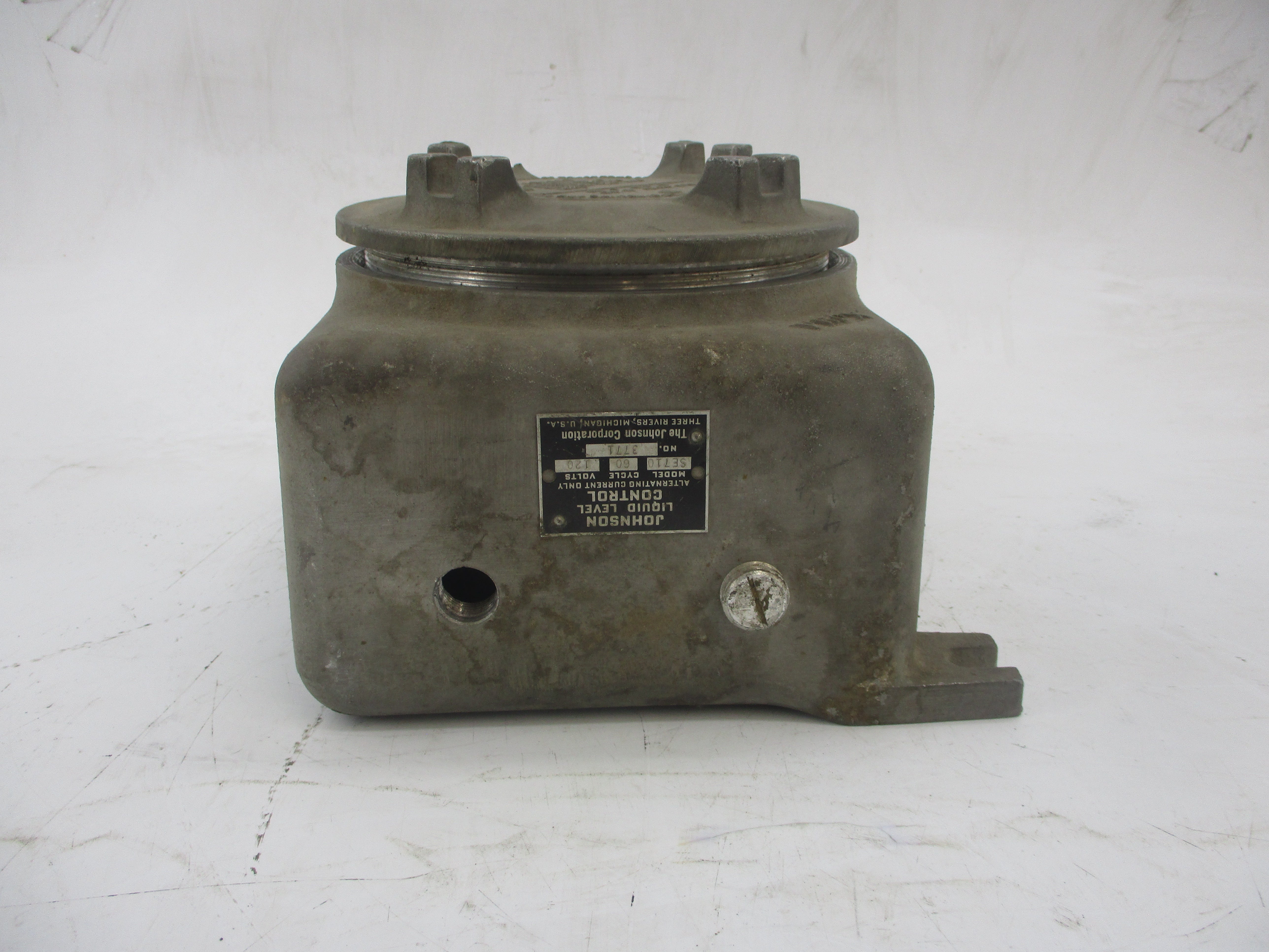 JOHNSON SE710 120V (AS PICTURED) UNMP