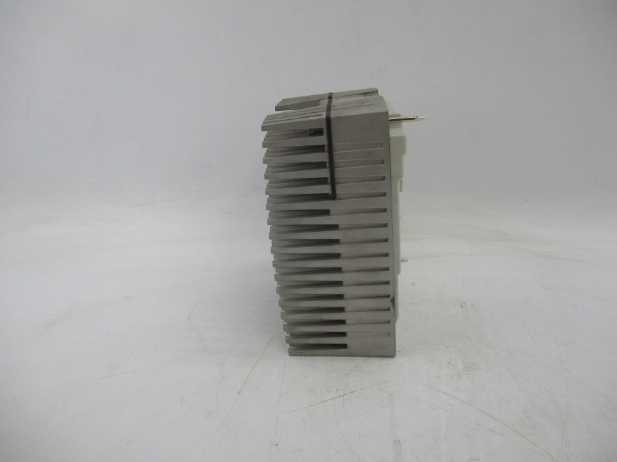 LENZE E82MV222-4B001 400/500V 5.5A/4.5A NSNP