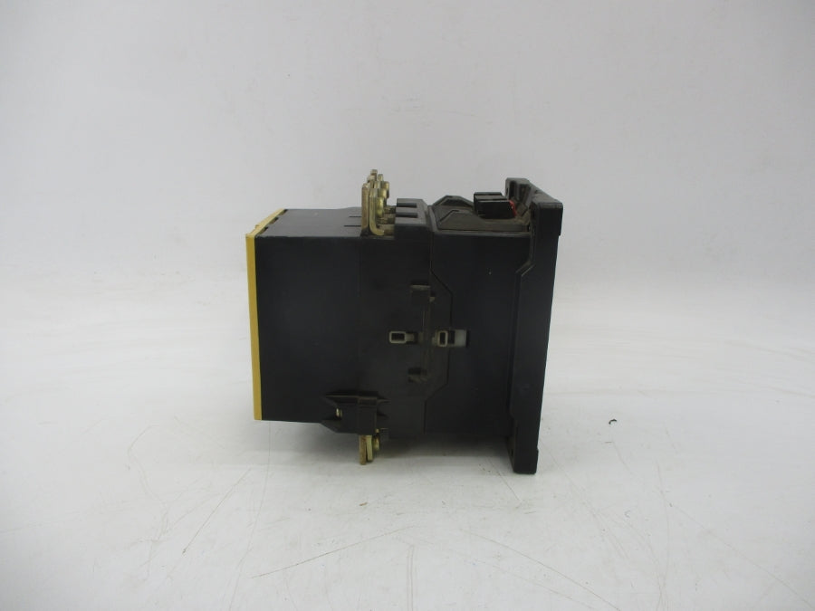 INDUSTRIAL SPARE PART 100-B180ND3 SER. A 110/120V 180A UNMP