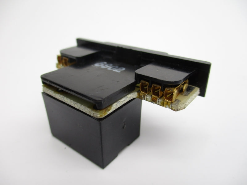 ECA 8-590 240VAC 2A NSNP