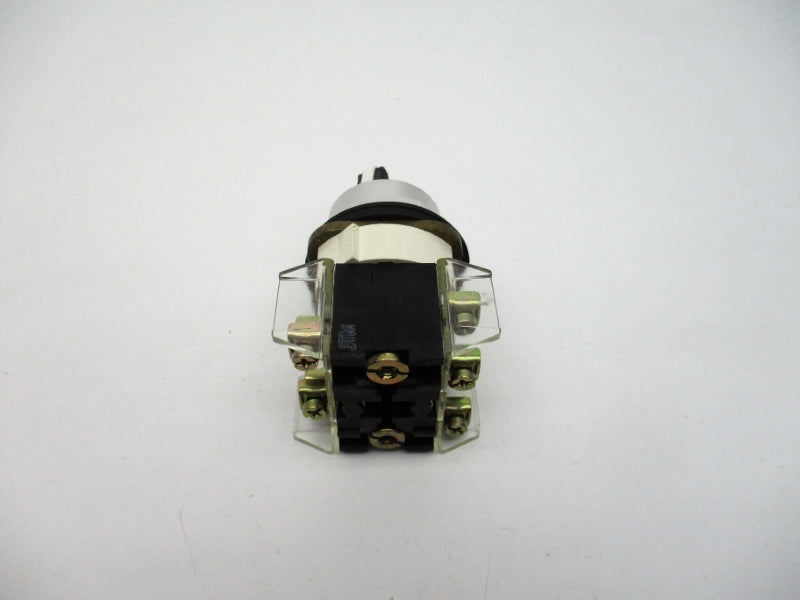 ALLEN BRADLEY 800T-N2KF4B SER. T (WH) NSMP
