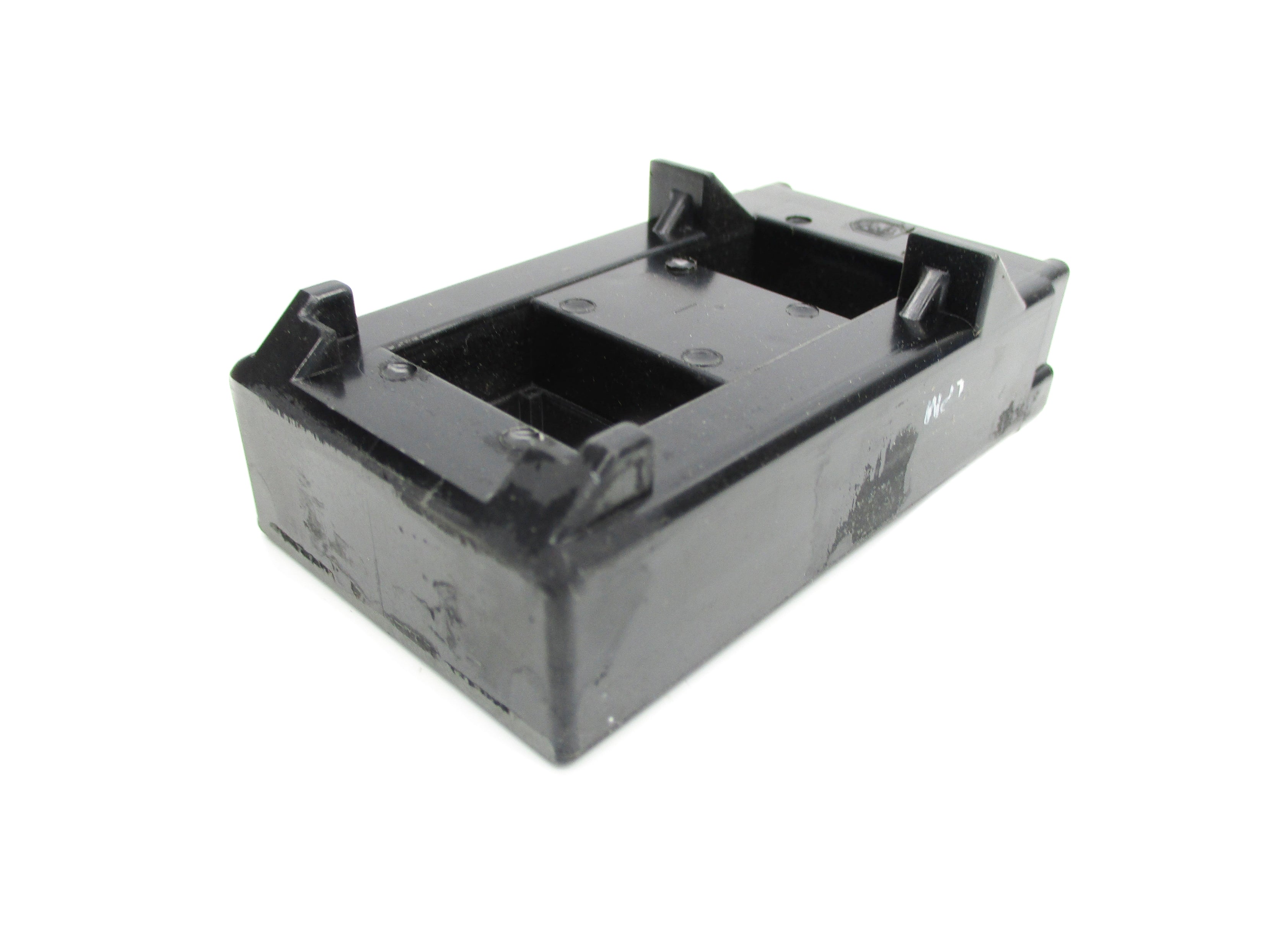 ALLEN BRADLEY CB-236 110/115-120V 30A (BK/YL) NSMP