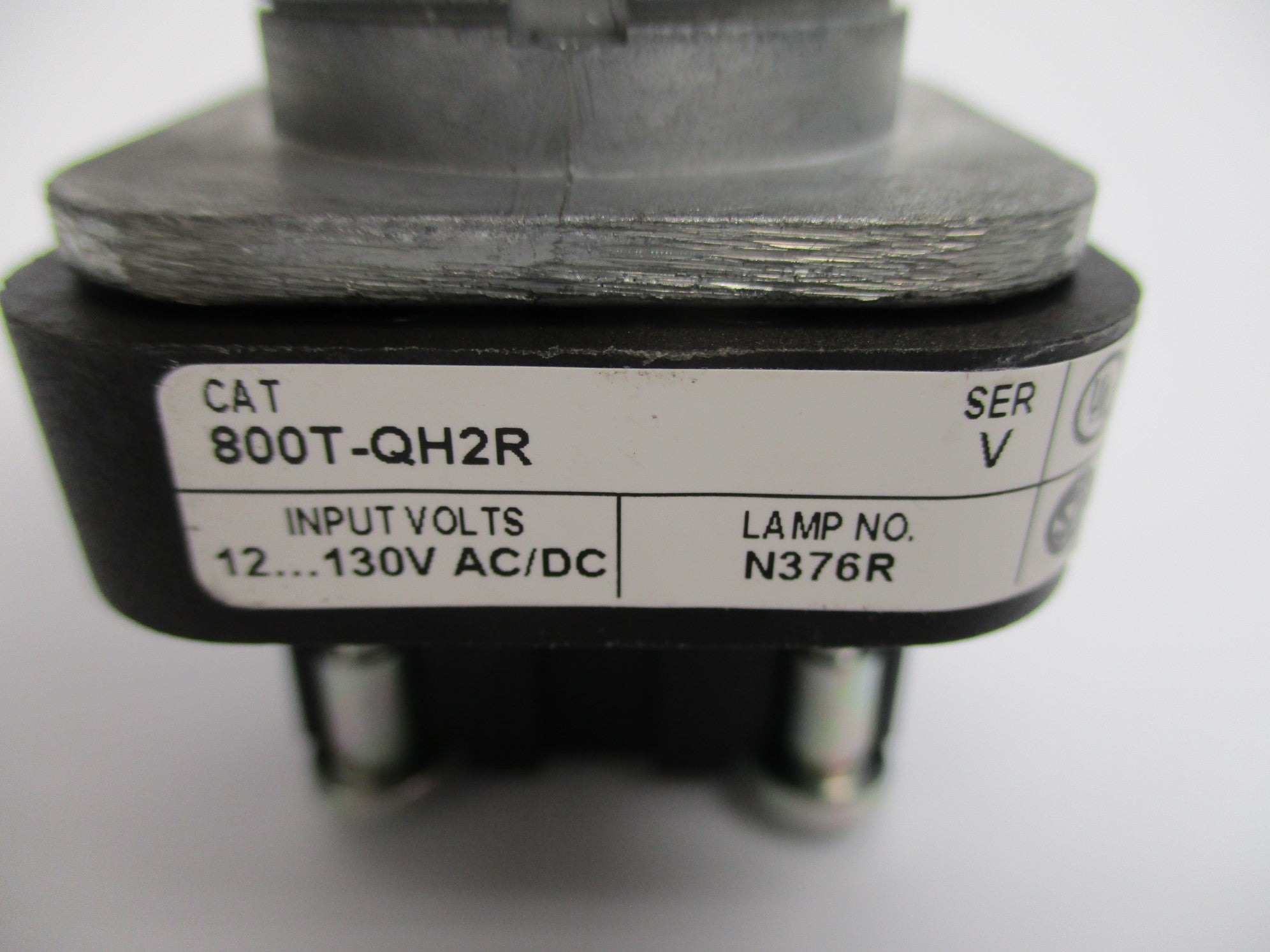 ALLEN BRADLEY 800T-QH2R SER. V 12-130VAC/DC NSNP
