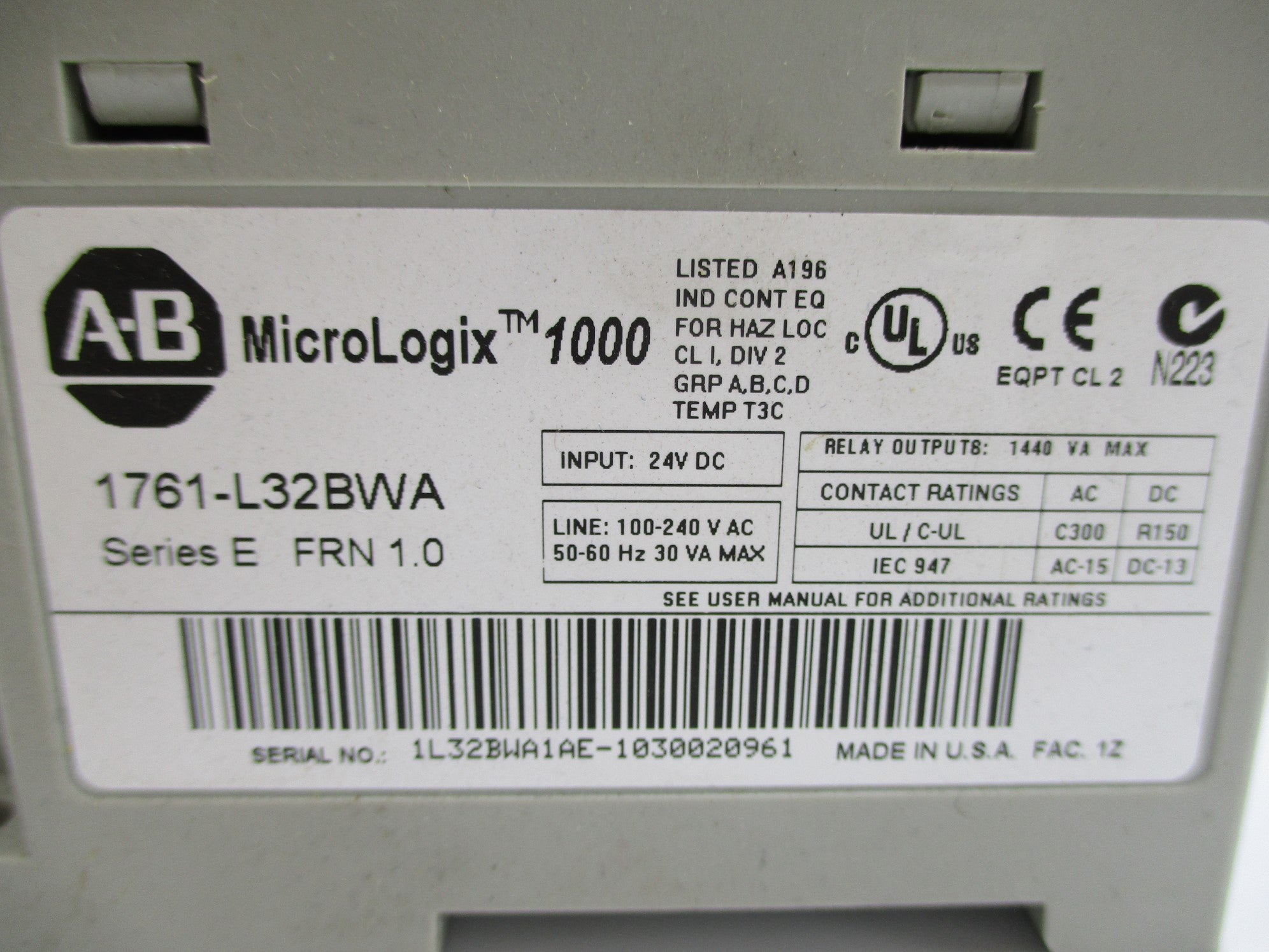 ALLEN BRADLEY 1761-L32BWA SER. E F/W 1.0 24VDC UNMP