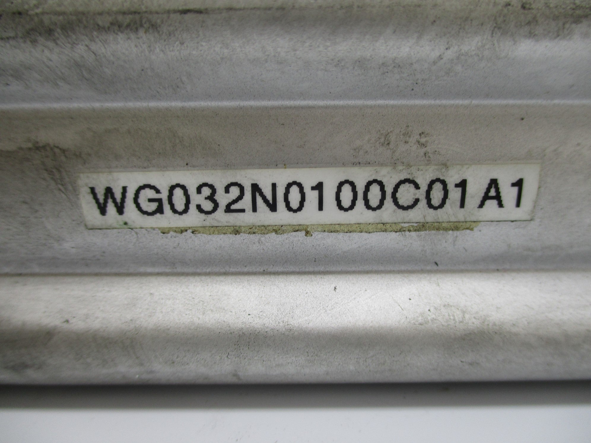 CYLINDER WG032N0100C01A1 UNMP