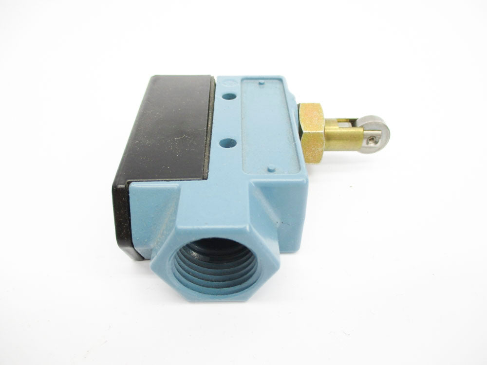 MICRO SWITCH BZE6-2RQ81 600VAC 2A NSNP