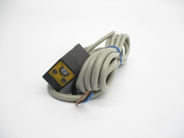 OMRON E3S-DS10E41 12-24VDC 2M NSMP