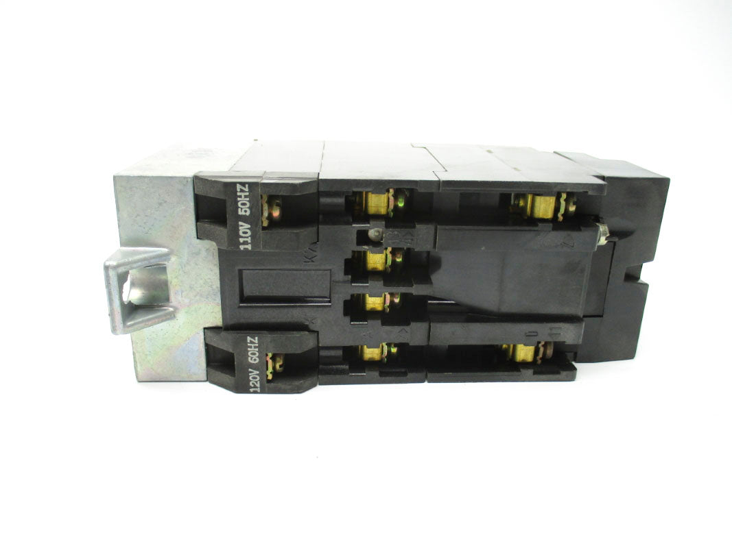 SYLVANIA P6-40-76 SER. A 10A 110/120V NSNP