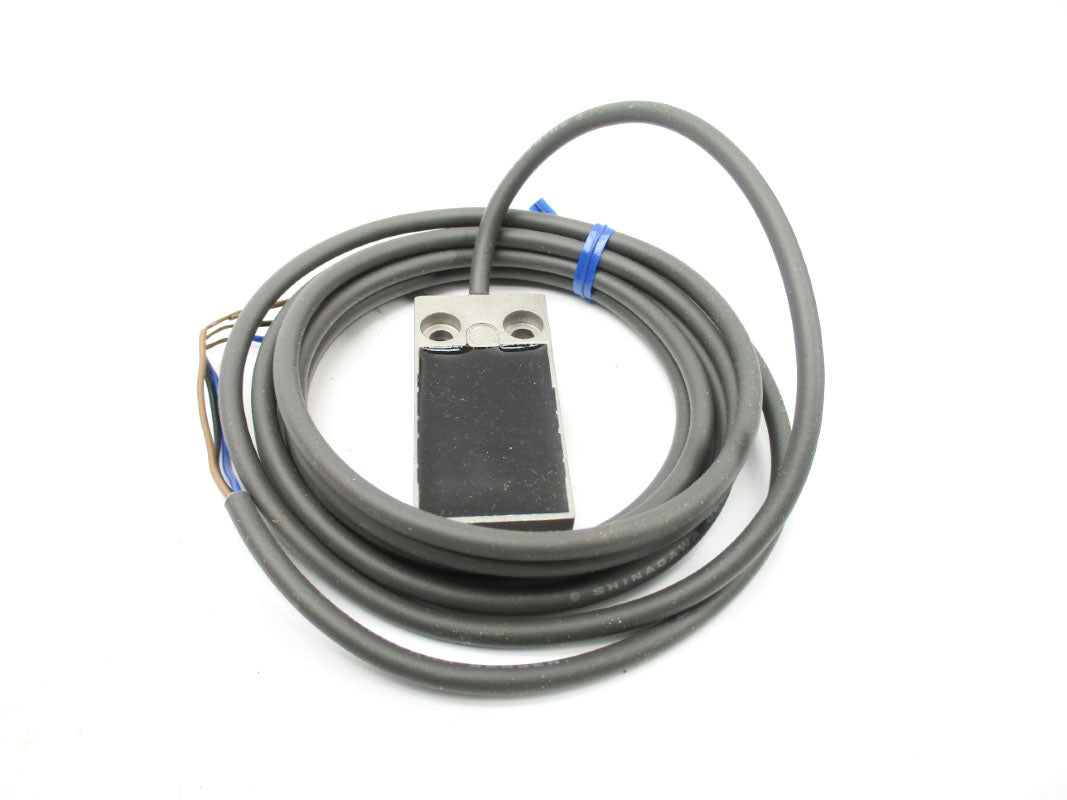 OMRON TL-W5E1 12-24VDC 2M NSMP