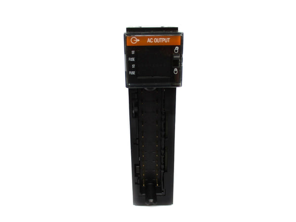 ALLEN BRADLEY 1756-OA16 SER. A F/W 3.2 120/240VAC 0.5A NSNP