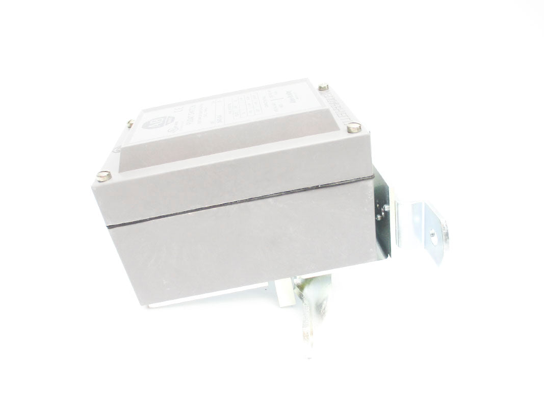 ALLEN BRADLEY 840-A4 SER. B 600VAC NSNP