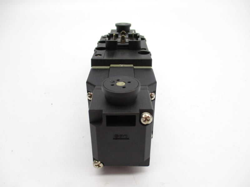 SMC 30-VS7-8-FG-D-3 24VDC 0.083A 140PSI NSNP