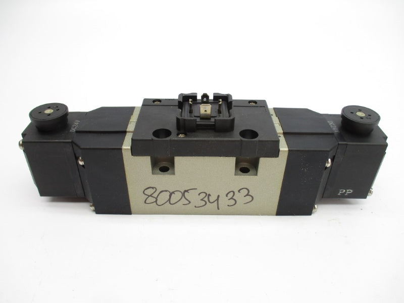 SMC 30-VS7-8-FG-D-3 24VDC 0.083A 140PSI NSNP