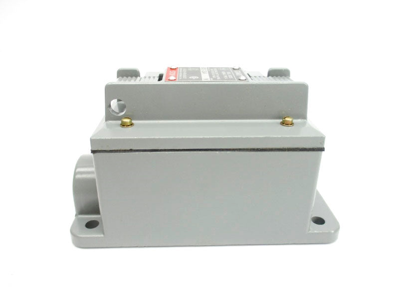 ALLEN BRADLEY 800S-2SA4 SER. M 600VAC (BR/WH) NSMP