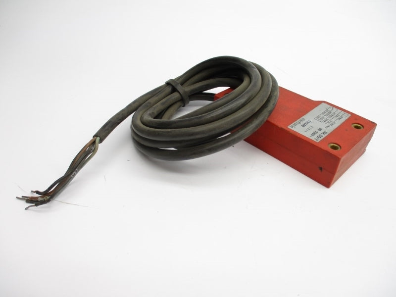 LEUZE ELECTRONIC RK80/7 90-250V (AS PICTURED) UNMP