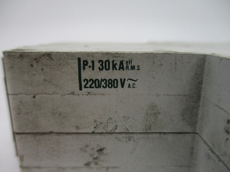 MOELLER NR15-L10A 220/380VAC 10A UNMP