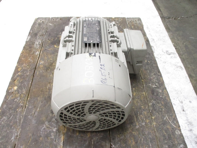 SIEMENS 1LE21211CB114AA3 208-230/460V 9.0/4.5A NSNP