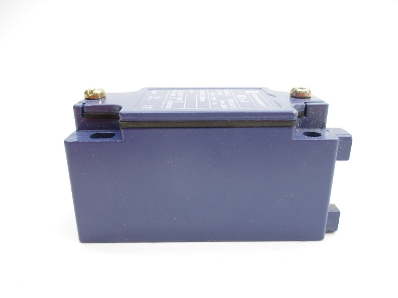TELEMECANIQUE ZCKJ1 240V 3A NSMP