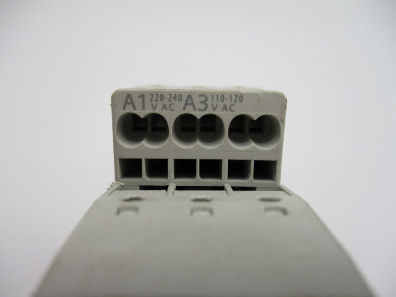 SIEMENS 3RS1000-2CK10 220-240VAC 4A (AS PICTURED) NUPI