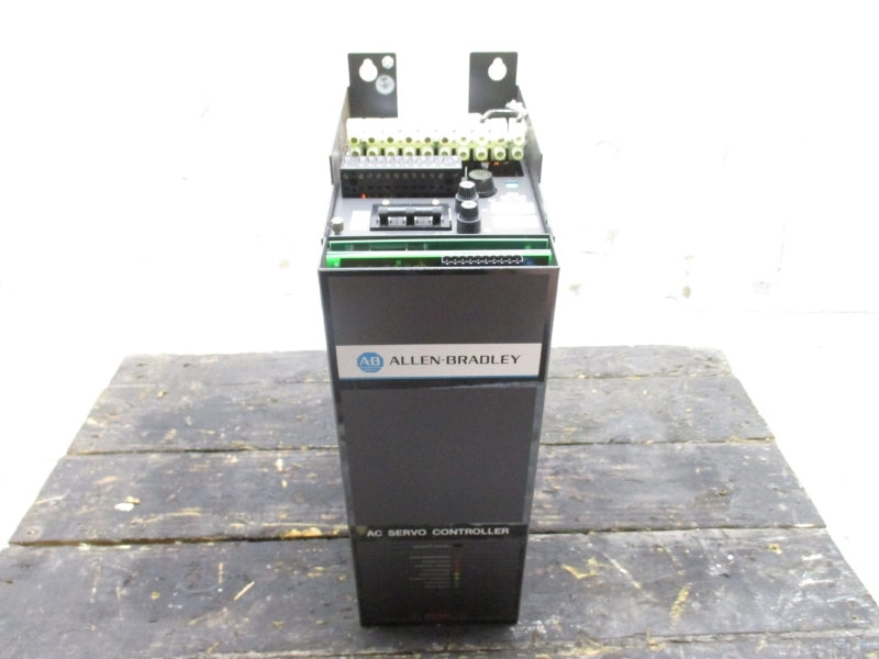 ALLEN BRADLEY 1391B-ESAA15-AQB SER. D 230VAC 15A NSMP
