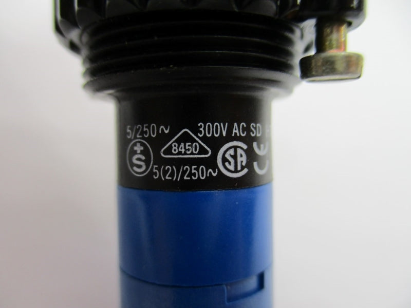 EAO 14-131.022 300VAC NSNP