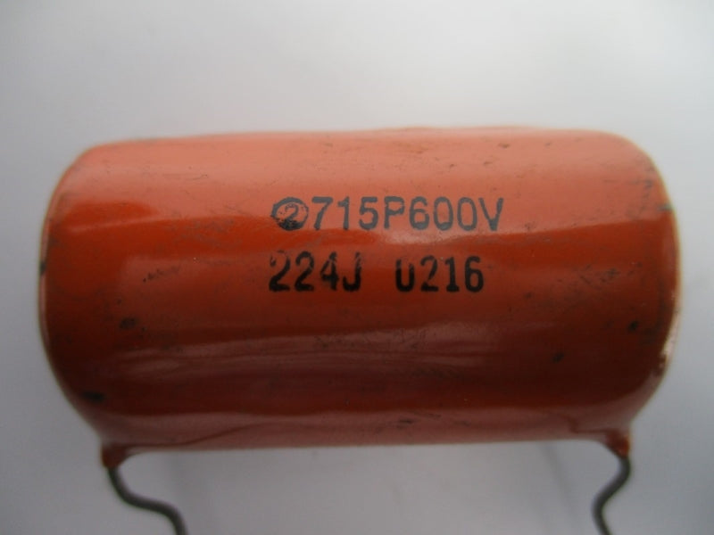 CAPACITOR 715P600V NSNP