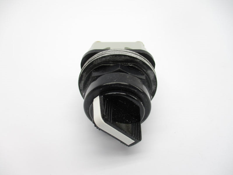 ALLEN BRADLEY 800H-HR2A SER. F (WH) NSMP