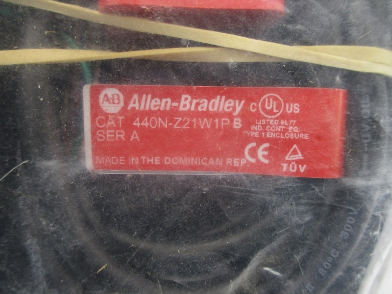 ALLEN BRADLEY 440N-Z21W1PB SER. A NSMP