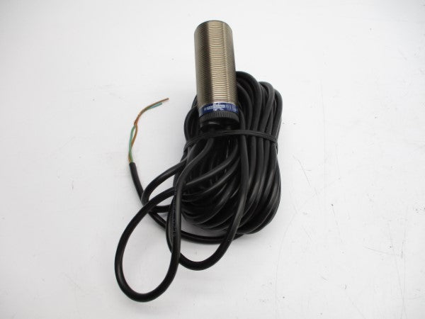 TELEMECANIQUE XSA-V01801L10 24-240V NSNP