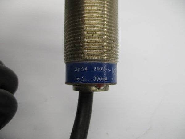 TELEMECANIQUE XS1M18FA260 24-240V NSNP