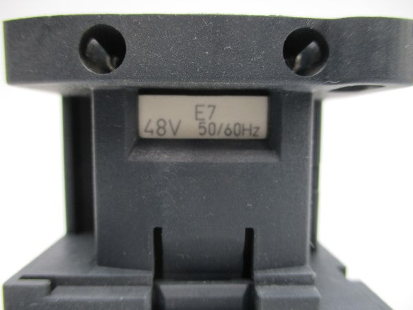 TELEMECANIQUE CAD506E7 48V NSMP