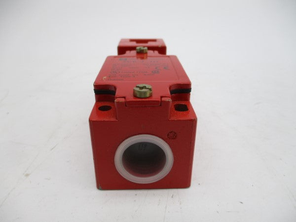 TELEMECANIQUE XCKJ5910H7 240V 3A NSNP