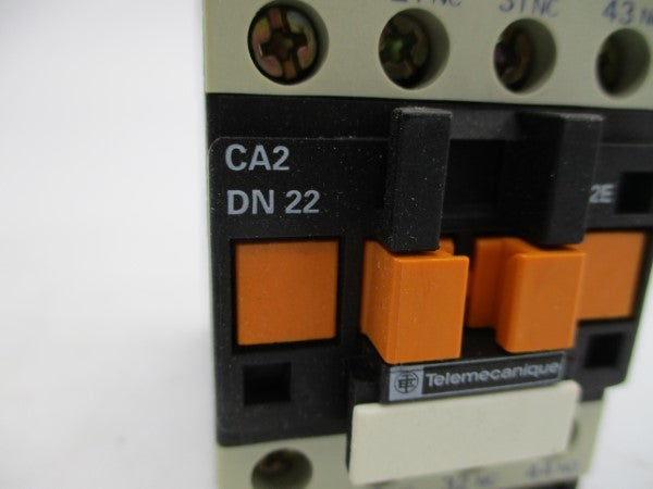 TELEMECANIQUE CA2DN22S6 575V 10A NSNP