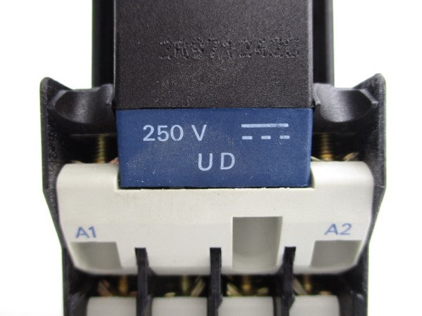 TELEMECANIQUE CA3DN40UD 250V NSMP
