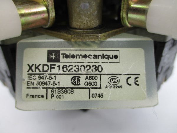 TELEMECANIQUE XKDF16230230 NSNP