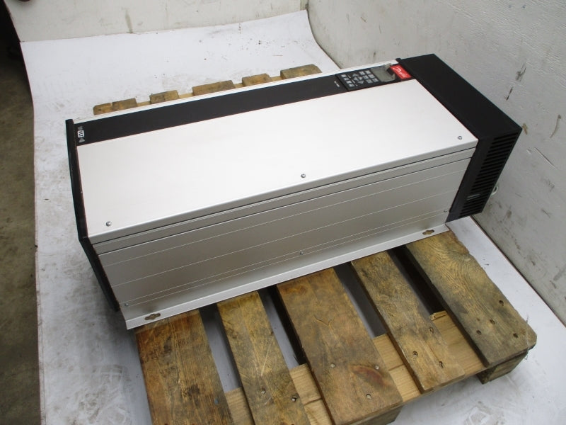 DANFOSS VLT5032PT5C54STR3DLF00A00C0 175Z4159 380-500V 60-53A NSNP