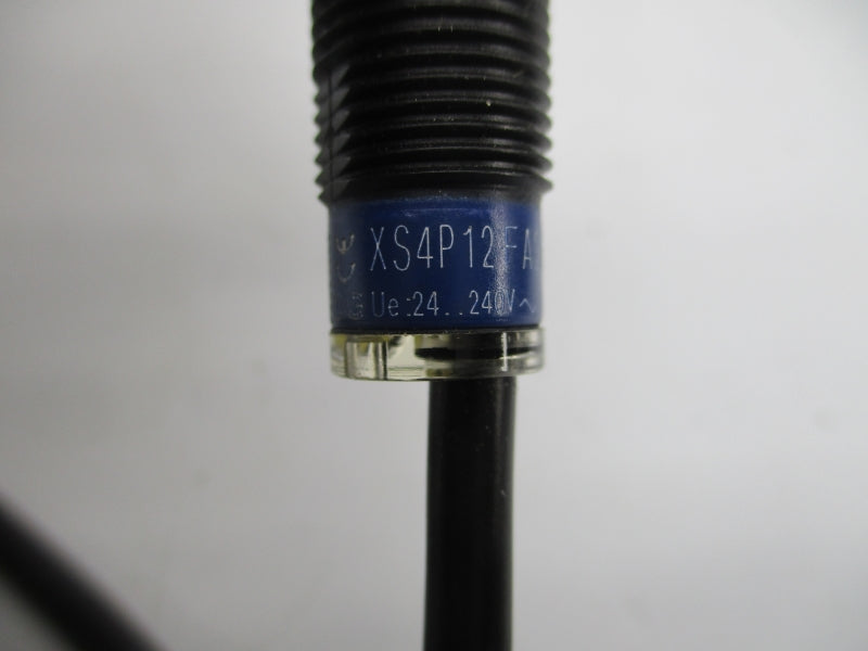 TELEMECANIQUE XS4P12FA260 24-240V NSNP