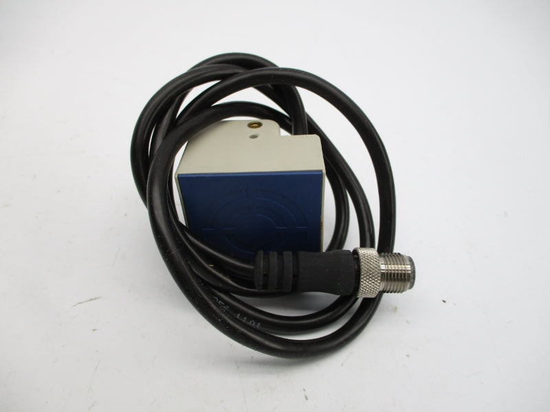 TELEMECANIQUE XS8T4PC440LD 12-48V NSMP