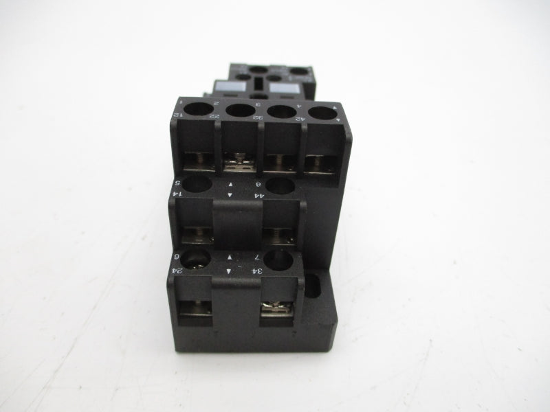 TELEMECANIQUE RXZE2M114 250V 10A NSNP