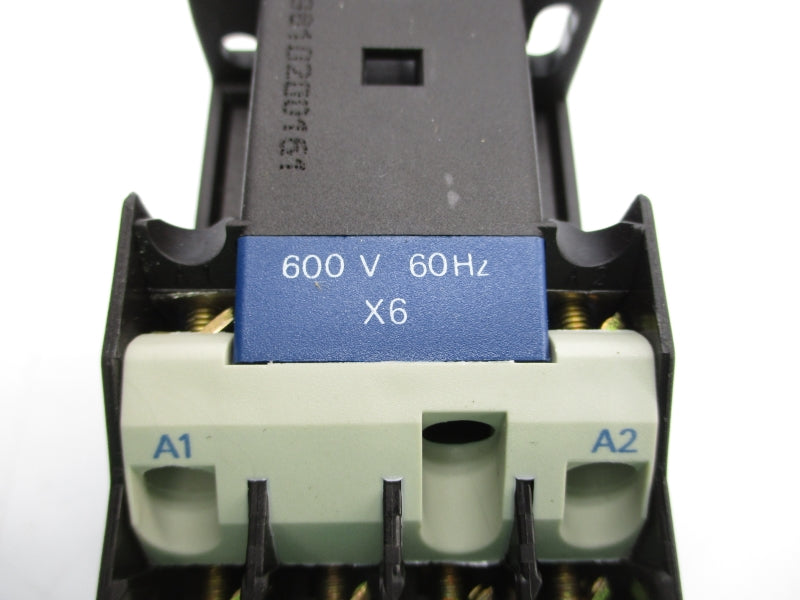 TELEMECANIQUE CA2DN31X6 600V 10A NSNP