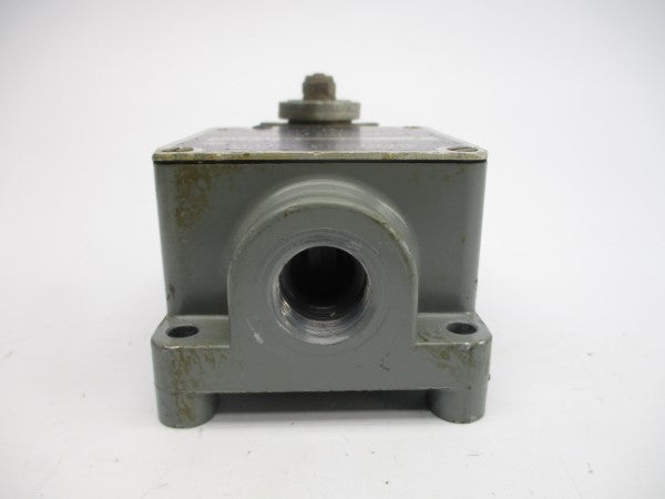ALLEN BRADLEY 801-ASC17 SER. A 600VAC/DC UNMP