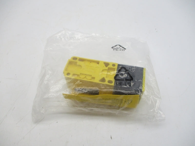 TURCK BI15-CP40-VP4X2/S110 15098 10-65VDC 0.05-20S NSMP
